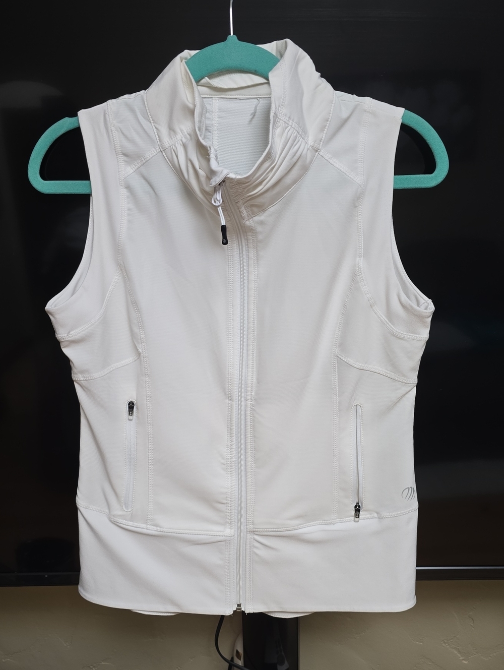 Women’s White Sleeveless Softshell Vest - Unbranded